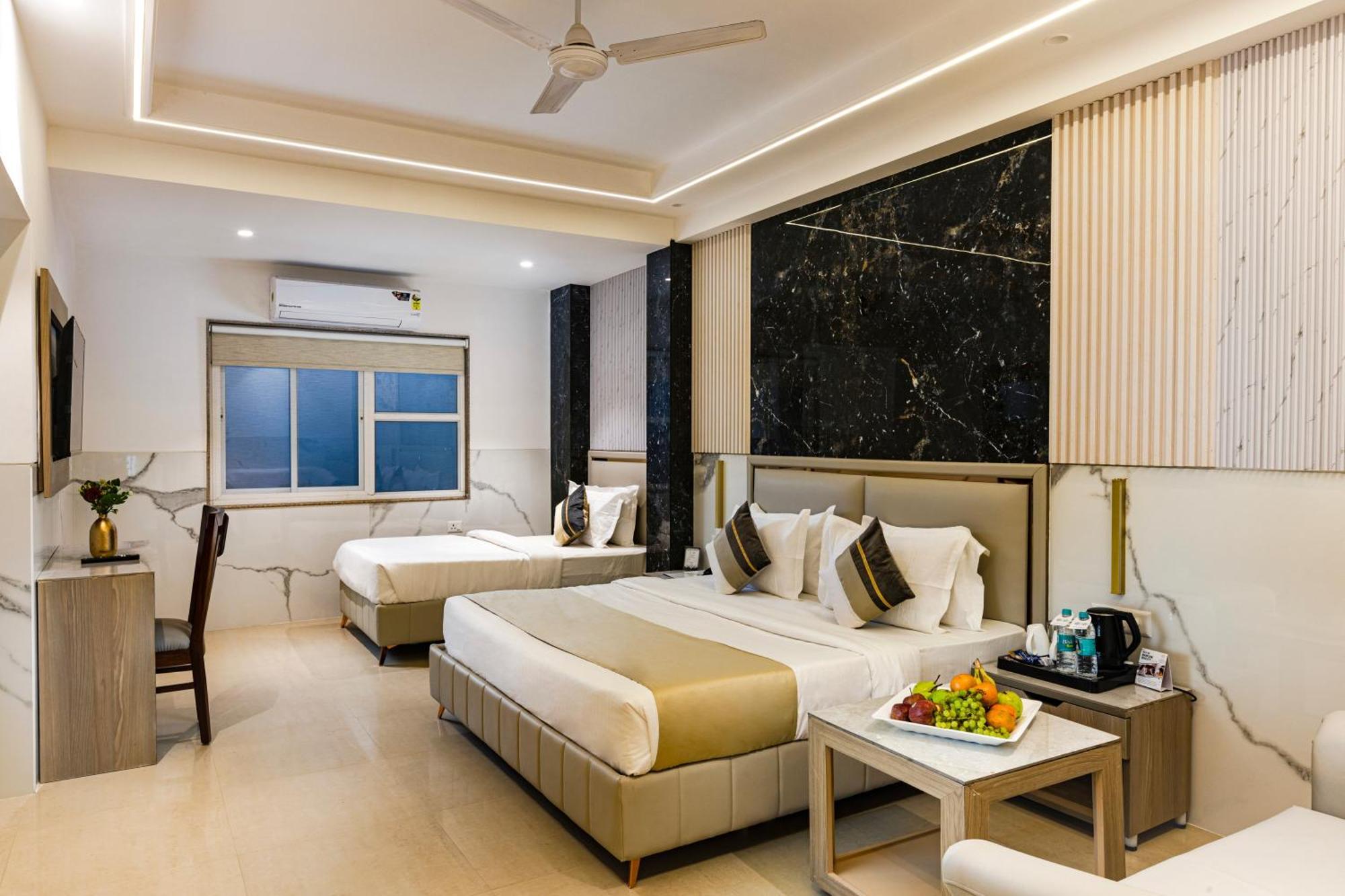 The Orion Hotel Era - Delhi Airport New Delhi Bagian luar foto